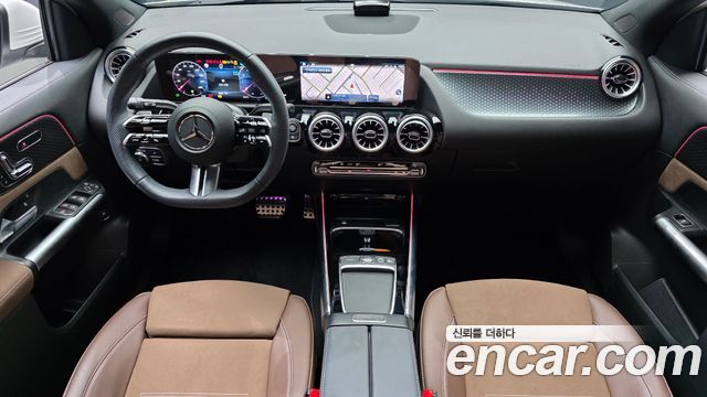 Mercedes-Benz GLA-Class 2025 — photo 10