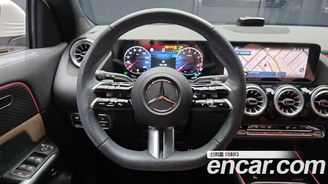 Mercedes-Benz GLA-Class 2025 — photo 19