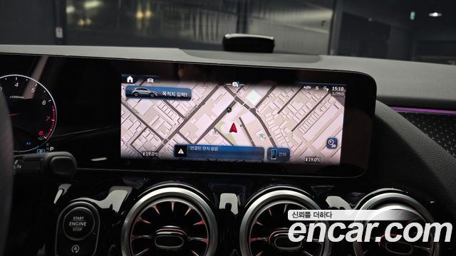 Mercedes-Benz GLA-Class 2025 — photo 20