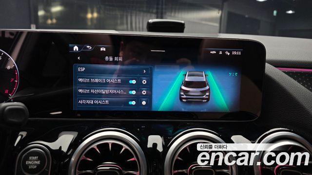Mercedes-Benz GLA-Class 2025 — photo 22
