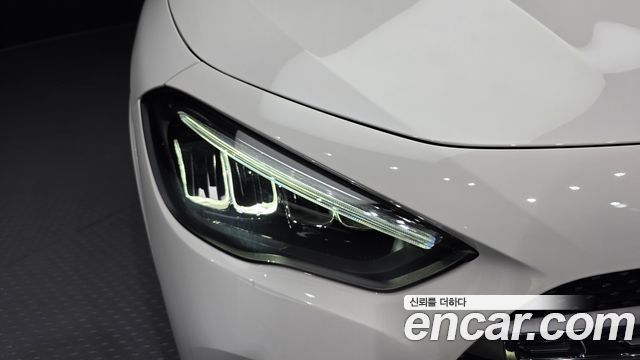 Mercedes-Benz GLA-Class 2025 — photo 8