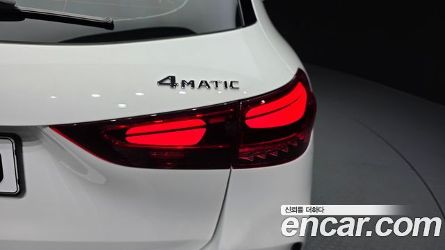 Mercedes-Benz GLA-Class 2025 — photo 9