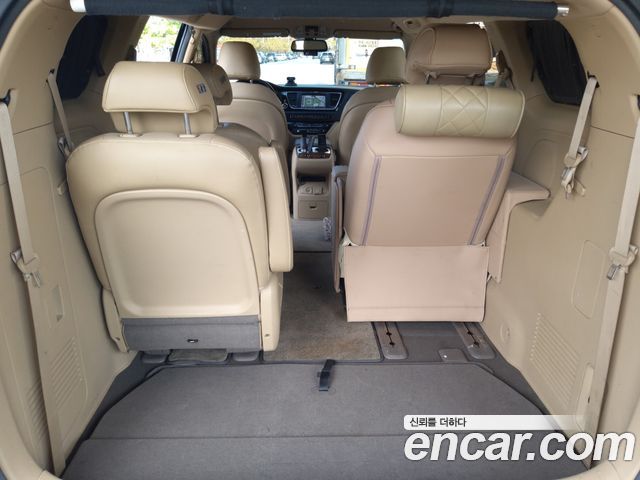 Kia Canival 2018 — photo 10