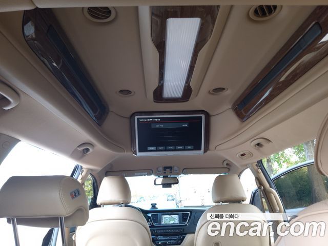 Kia Canival 2018 — photo 12
