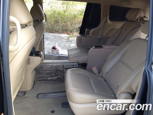 Kia Canival 2018 — photo 13