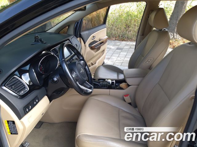 Kia Canival 2018 — photo 14