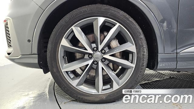 Audi Q7 2021 — photo 5