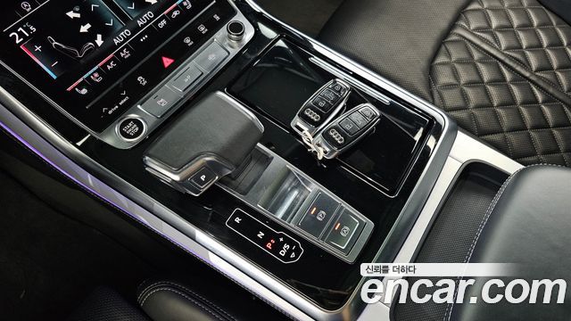 Audi Q7 2021 — photo 9