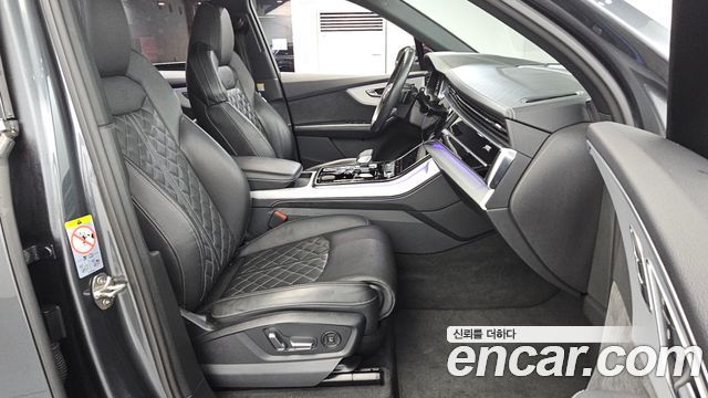 Audi Q7 2021 — photo 12