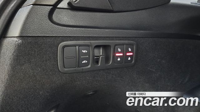 Audi Q7 2021 — photo 16