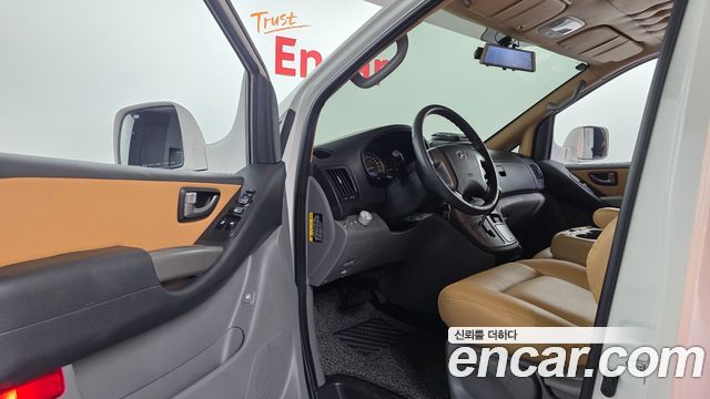 Hyundai Starex 2021 — photo 13