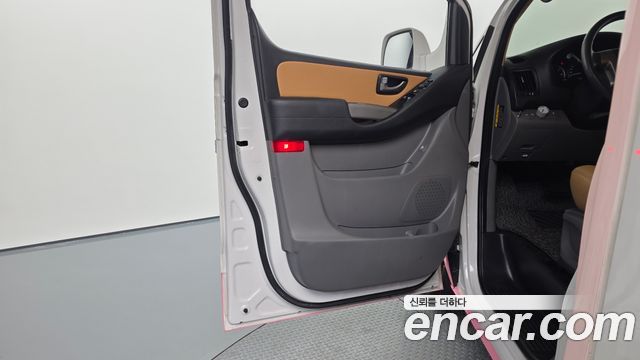 Hyundai Starex 2021 — photo 14