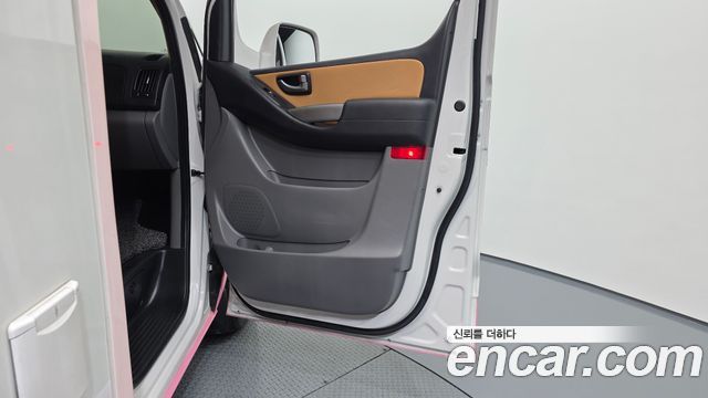 Hyundai Starex 2021 — photo 15