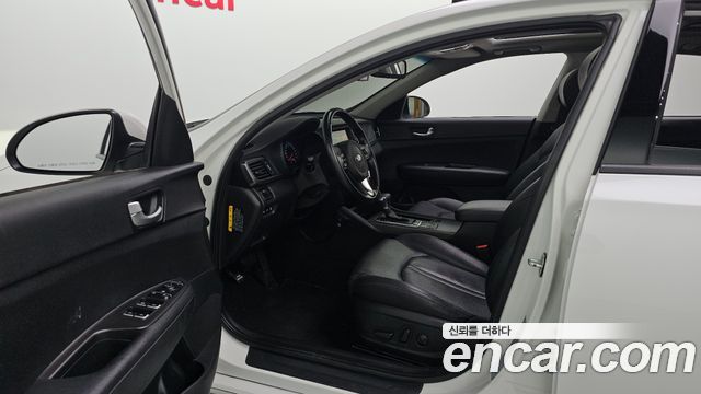Kia K5 2016 — photo 10
