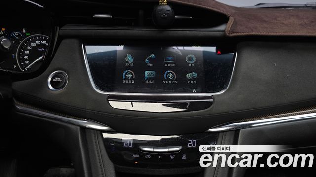 Cadillac XT5 2017 — photo 14