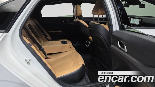 Kia K5 2023 — photo 12