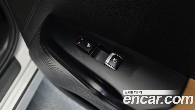 Kia K5 2023 — photo 18