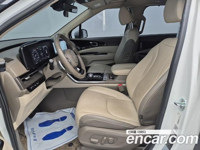 Kia Canival 2022 — photo 11