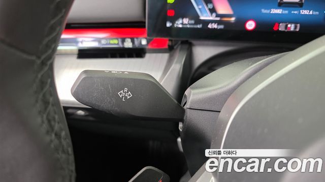 BMW 5-Series 2025 — photo 27