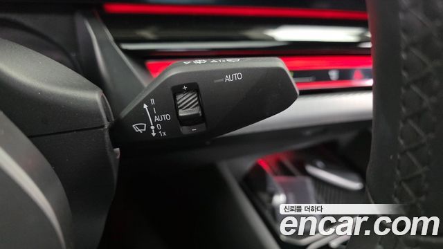 BMW 5-Series 2025 — photo 28
