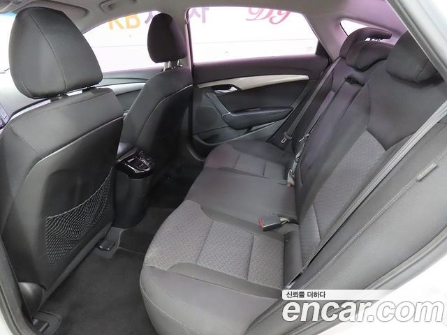 Hyundai i40 2016 — photo 17