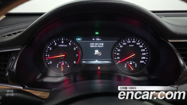 Kia K7 2016 — photo 8