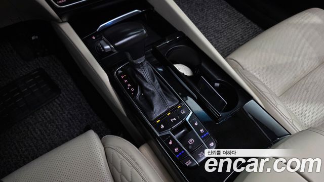 Kia K7 2016 — photo 9