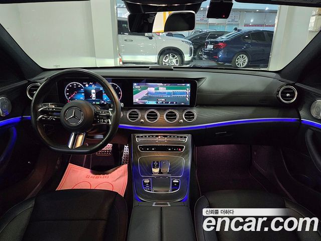 Mercedes-Benz E-Class 2023 — photo 7