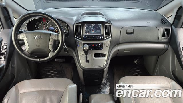Hyundai Starex 2018 — photo 10