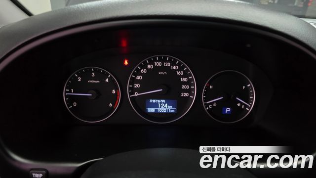 Hyundai Starex 2018 — photo 11