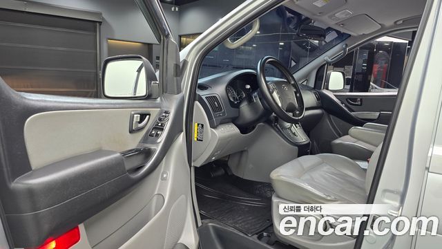 Hyundai Starex 2018 — photo 13