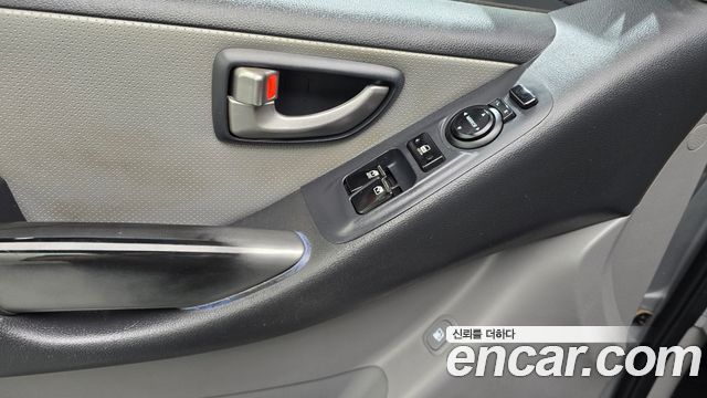 Hyundai Starex 2018 — photo 23