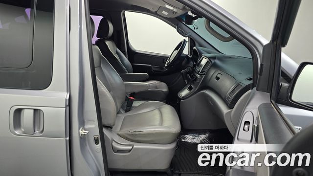 Hyundai Starex 2018 — photo 16