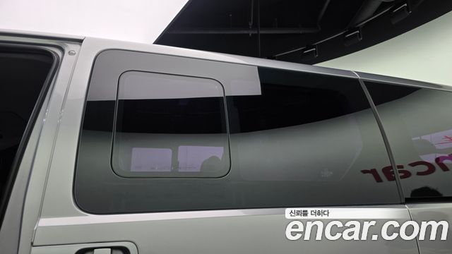 Hyundai Starex 2018 — photo 28