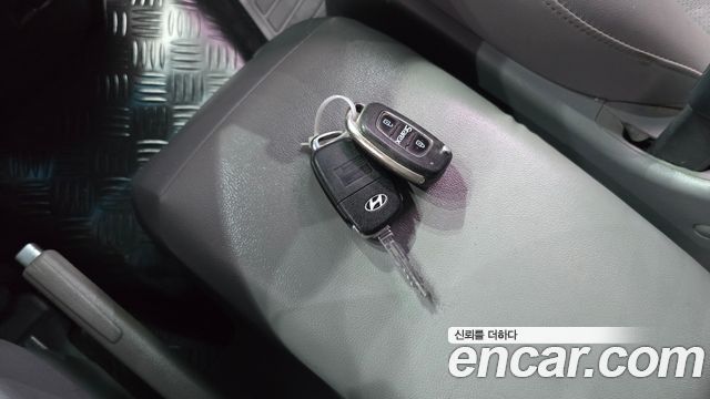 Hyundai Starex 2018 — photo 31