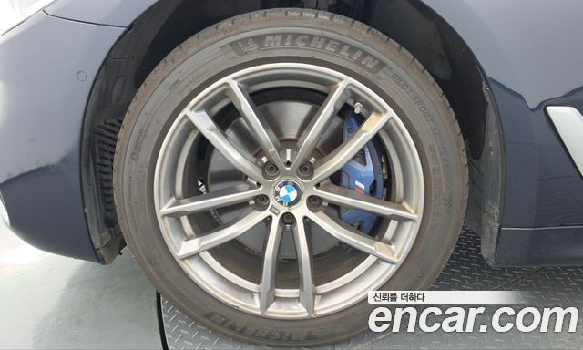 BMW 5-Series 2018 — photo 5