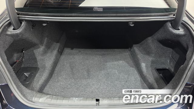 BMW 5-Series 2018 — photo 20