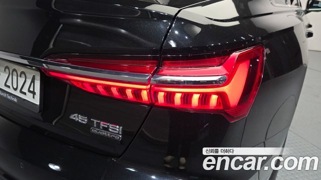 Audi A6 2022 — photo 9