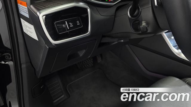 Audi A6 2022 — photo 28