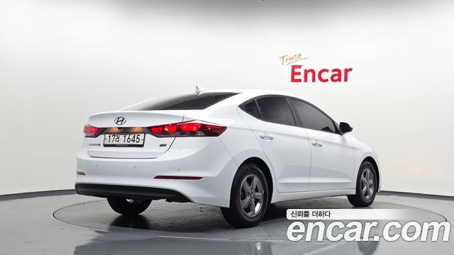 Hyundai AVANTE 2017 — photo 2