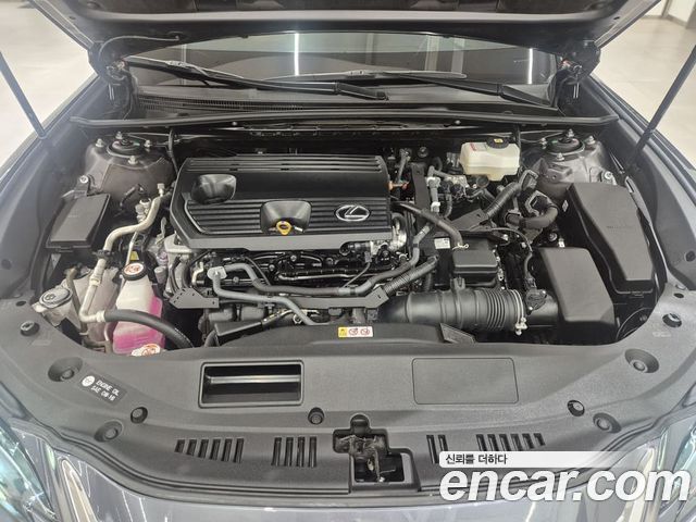 Lexus ES 2023 — photo 6