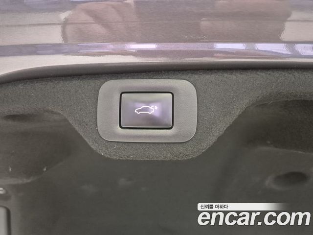 Lexus ES 2023 — photo 16