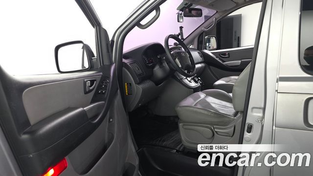 Hyundai Starex 2016 — photo 10