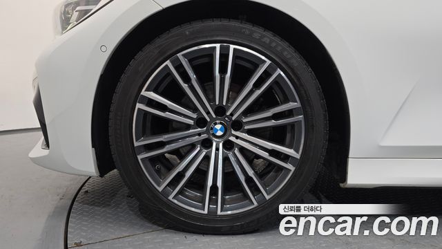 BMW 3-Series 2021 — photo 5