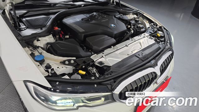BMW 3-Series 2021 — photo 6
