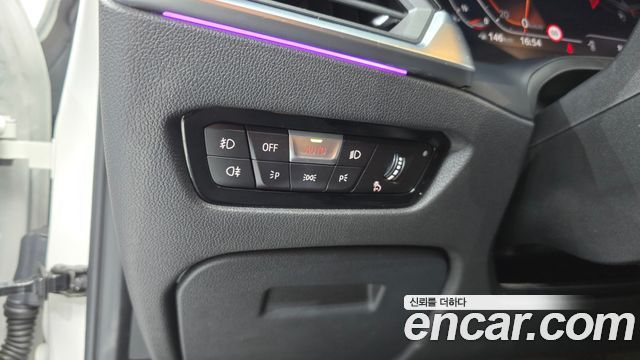 BMW 3-Series 2021 — photo 23