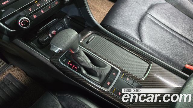 Kia K5 2016 — photo 9