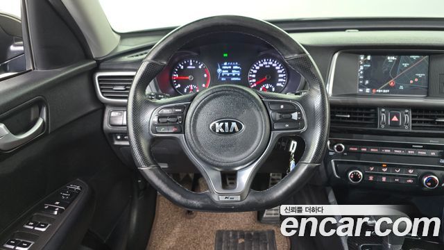 Kia K5 2016 — photo 14