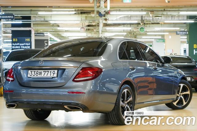 Mercedes-Benz E-Class 2020 — photo 4