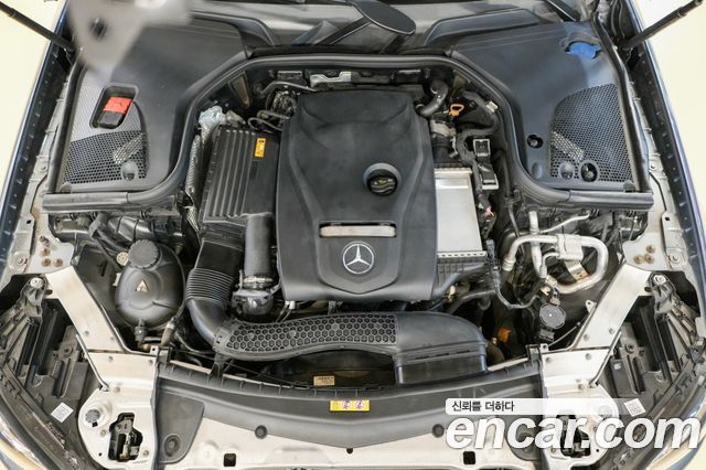 Mercedes-Benz E-Class 2020 — photo 6
